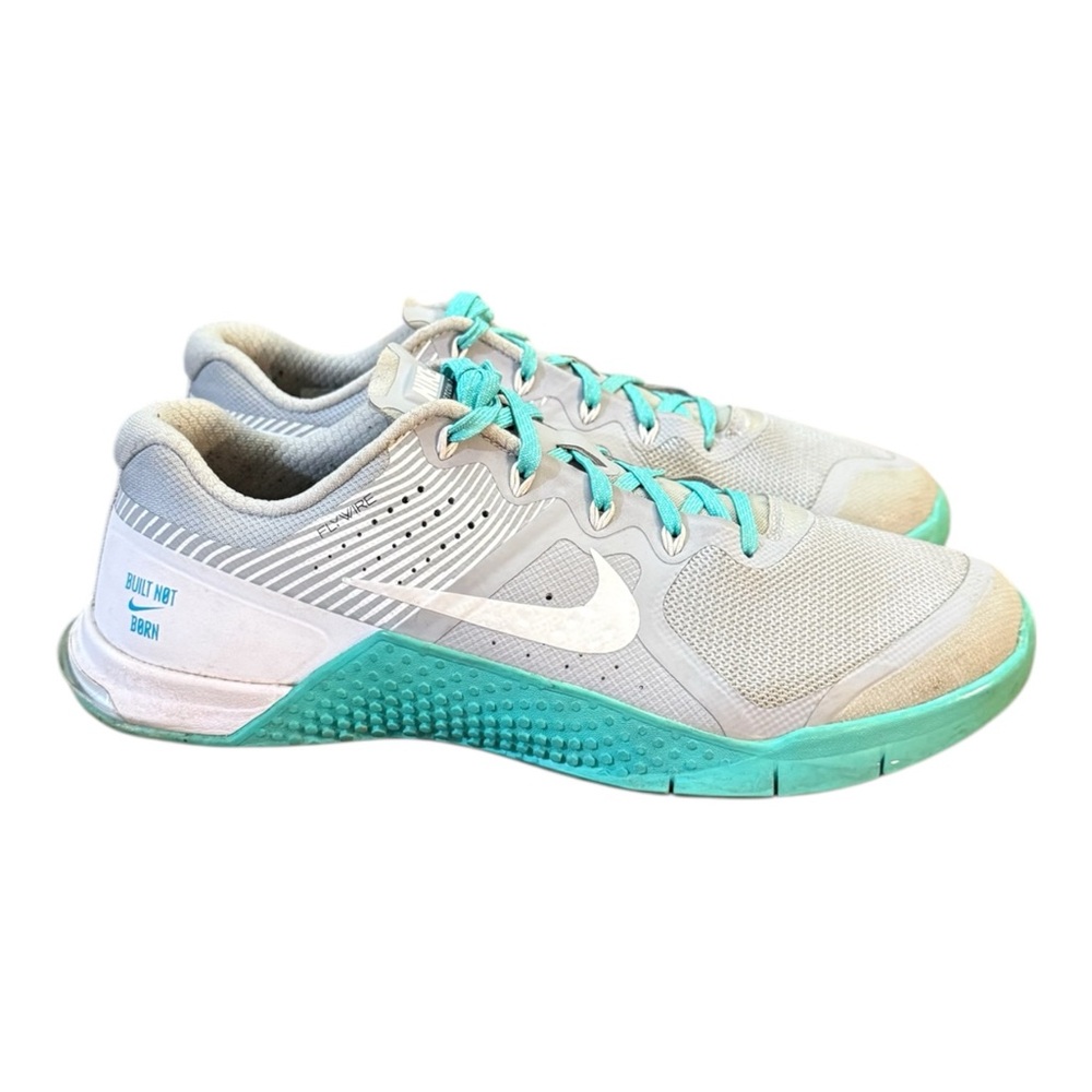 Nike Metcon 2 Athletic Shoes - White and Aqua Men’s Size 8.5 Women’s 10
